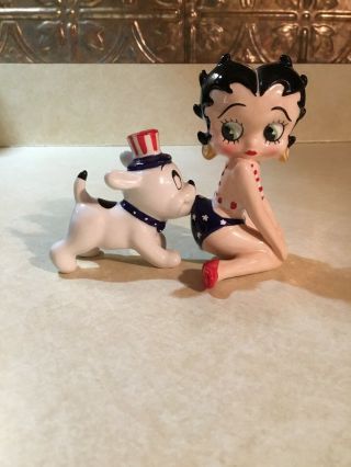 Vintage Rare Patriotic Betty Boop And Pudgy Magnetic Salt And Pepper Shaker Nwob