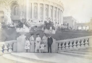 1904 St.  Louis Worlds Fair Family Photo In Front Of Festival Hall Snapshot