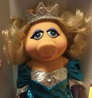 RARE Vintage MUPPETS miss piggy dress up doll PRINCESS PIGGY Metallic Blue Dress 2
