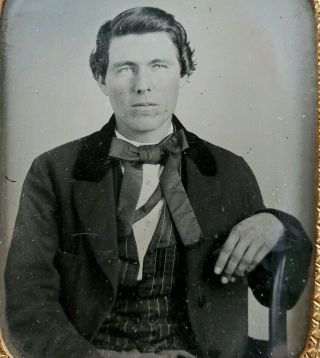 Ambrotype Photograph Of Handsome Young Man Ninth Plate Cased