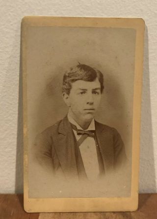 Cdv Photo Of Young Man In 3 Piece Suit W/ Bow Tie By C.  F.  Roth Of Catasauqua Pa