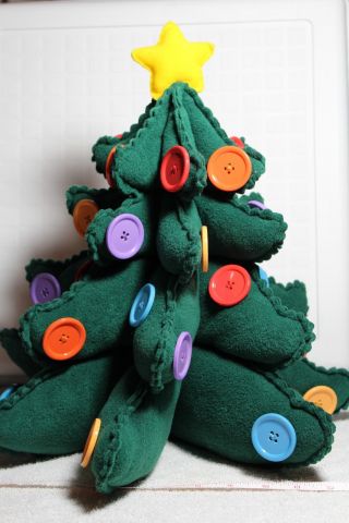 Hallmark Keepsake Kids " My Very Own Christmas Tree " 15 " Plush Felt & Big Buttons