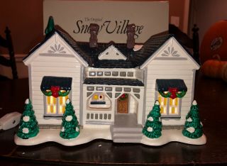 Snow Village House,  Department 56,  Grandmas Cottage,  Hand - Painted,  Christmas