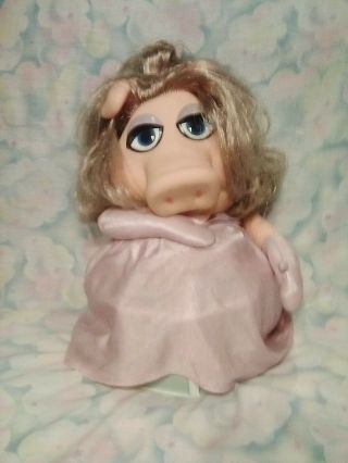 Vintage Jim Henson Muppets 1977 Miss Piggy Hand Puppet In Evening Gown
