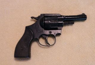 Vintage Rts.  22 Cal Blanks Starter Revolver Pistol Model 199 Made In Italy