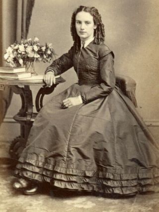 1868 Cdv Young Lady Signed " Fannie L.  " By Bayley & Cramer Of San Francisco