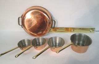 Vtg Copper Measuring Cup & Pan Set With Wall Hanging Holder
