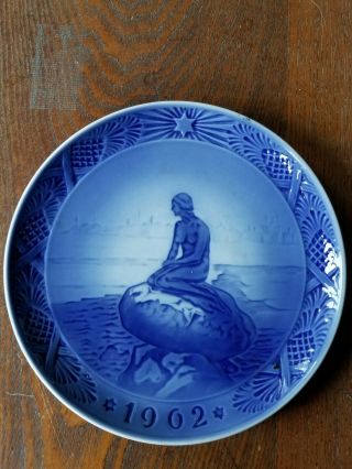 1962 Royal Copenhagen Porcelain " The Little Mermaid At Wintertime " Plate
