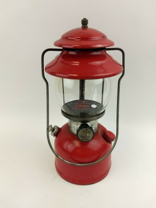 Vintage 1975 Coleman " Red " Lantern No.  200a Dated 9/75 Collector Or User