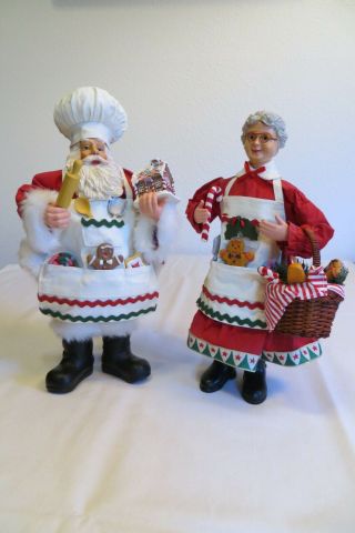 Clothtique Possible Dreams Santa & Mrs.  Claus Baker Figurines