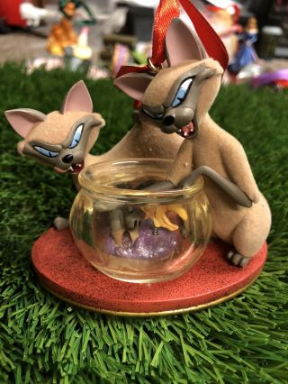 Si & Am Goldfish Lady & Tramp Siamese Cats Disney Sketchbook Ornament 2016