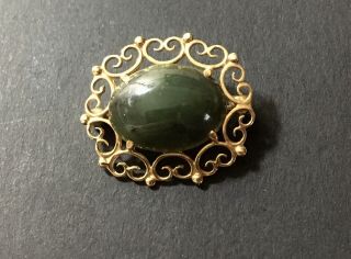 14k Yellow Gold Vintage Brooch With Green Cabochon