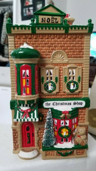 Dept 56 Retired Snow Village Christmas Shop With Light And Box