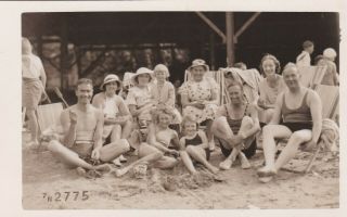 Old Vintage Photo Men Swimwear Trunks Women Glamour Beach Sunbeam Margate F4