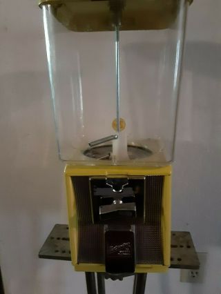 25cent Northwestern Capsule Vending Machine - Yellow