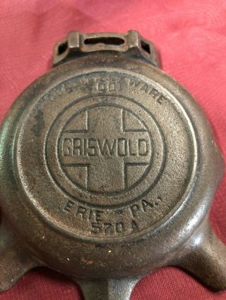 VINTAGE CAST IRON GRISWOLD ASHTRAY WITH MATCH HOLDER QUALITY WARE ERIE,  PA 2