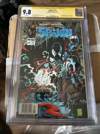 Spawn 17 Cgc 9.  8 Signed By Capullo,  Second Capullo Spawn Newsstand