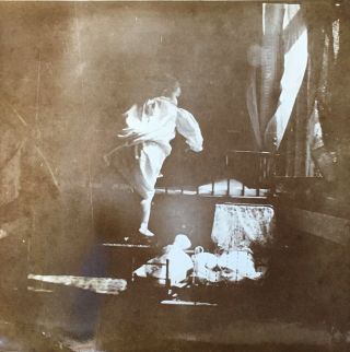 1900’s Photo Victorian Girl Child Climbs Out Of Crib Dolls Snapshot Wonderful