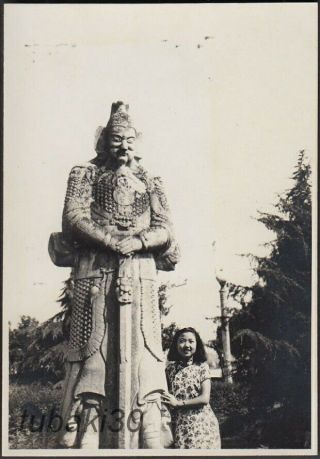 D2 China Zhejiang 浙江 1930s 姑娘 Photo Chinese Girl By Stone Statue