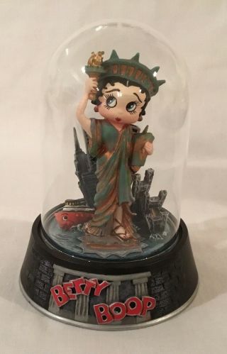 Betty Boop Hand Painted Limited Edition Domed Figurine A1517 " Liberty Betty "