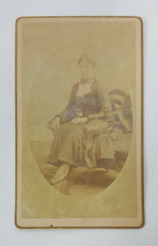 Cabinet Card Photo Portrait Woman In Victorian Dress Chair Love Seat
