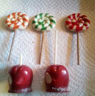 Novelty Fridge Magnets 3 Vanderbilt Lollypop Treats Plastic Candy Apple