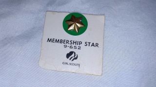 Vintage Girl Scouts Brownie Memorabilia Membership Star & Green Disc 9 - 652