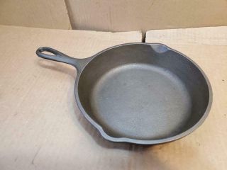 Lodge 5sk Cast Iron Skillet Frying Pan 8 " Inch Double Pour Spout - Usa Made ((
