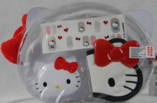 NIP Sanrio Hello Kitty travel Gift Set - Includes adult eye mask,  mirror nail de 2