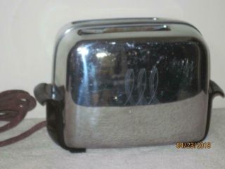 Vintage Chrome & Bakelite Art Deco Toastmaster Toaster 1b14