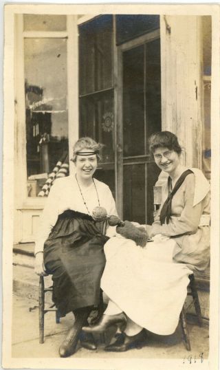 1919 Photo Ia Iowa Sac City 2 Women Knitting Hawks Family Store Storefront