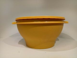 Large Vintage TUPPERWARE servalier bowl 880 - 6.  Harvest gold. 3