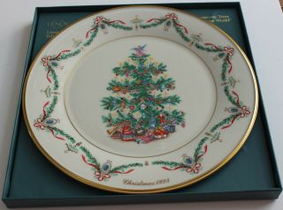 Lenox Christmas Trees Around The World England 1993 Plate 10 3/4 " Decorated Tree