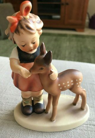 Hummel Goebel " Friends " Girl With Deer Figurine 136/1 W.  Germany 1972 - 1979