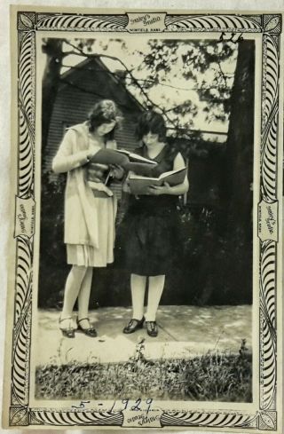 Vintage Old 1920s Photo Of Girls Reading Their High School Books Winfield Kansas