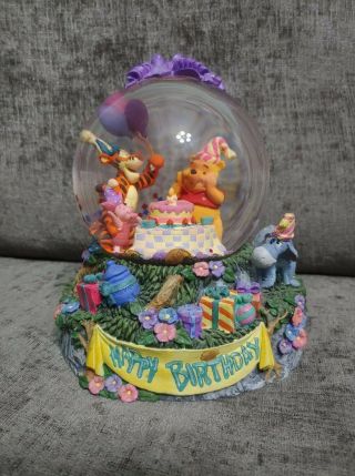 Walt Disney Winnie The Pooh Happy Birthday To You Music Snow Globe