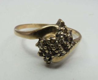 Ladies Vintage 14kt Gold 22 Diamond Raised Cluster Ring Size 9 Tot Wt 2.  96 Grams