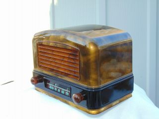Cool Vintage Airline 04br 512 - A Bakelite Tube Radio With Swirled Catalin Colors