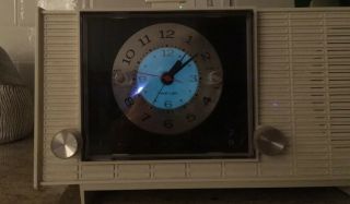 Vintage RCA Victor Tube Radio AM Old Stock MCM Illumination Clock Dial 3