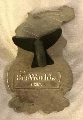 SeaWorld Pin — Penguin Christmas - Passholder Pin 2