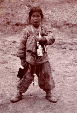 China Chinese Girl Bottle Collector - Orig.  Real Photo ≈ 1906