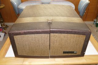 Restored 1959 RCA VP - 33K portable tube stereo phonograph w/ detachable speakers 2