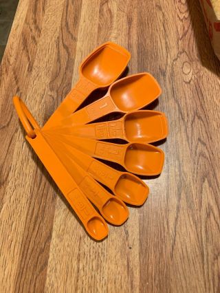 Vintage Set Of 7 Orange Tupperware Measuring Spoons Complete Ring 1272 Nesting