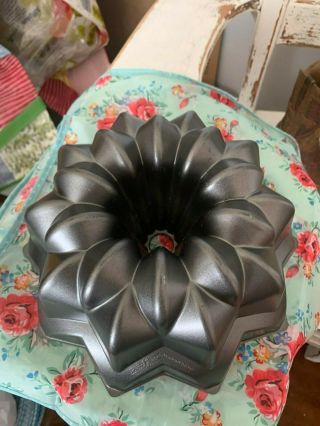 Nordic Ware Star Bundt Cake Pan Made In Usa Non - Stick Cast Aluminum Bakeware