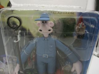 The Curse of the Were - Rabbit Wallace and Gromit Action Figure [With Flashlight] 2