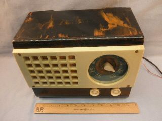 Eye Popping Black With Gold Flames 1946 Emerson 520 Catalin Radio - - Nr