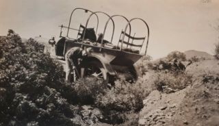 1928 B/w Photograph.  Car Being Dug Out Of Soft Ground / Rhodesia/ Africa 55