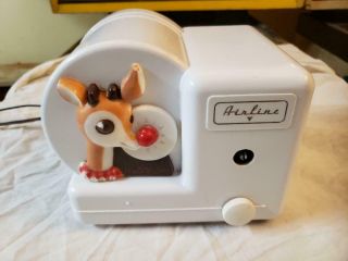 Rudolph The Red Nosed Reindeer Airline Tube Radio - Montgomery Ward 1950 