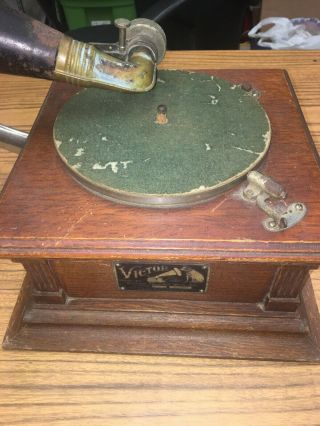 Victor Talking Machine Type " E " Phonograph As Found Top Spins And Crank