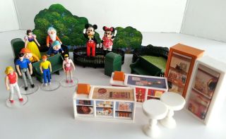 24 Disney World Magic Town Square Figures & Accessories Mickey Minnie Snow White